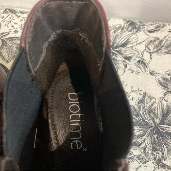 BIOTIME Sz 9 Adriana Chelsea Oxford Style Leather Ankle Booties - Picture 9 of 12